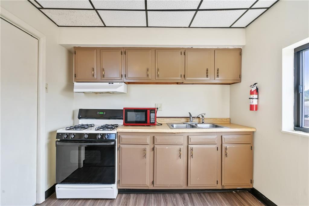 751 Chartiers Avenue McKees Rocks, PA 15136 - Photo 5 of 12 Vacant -Unit #3