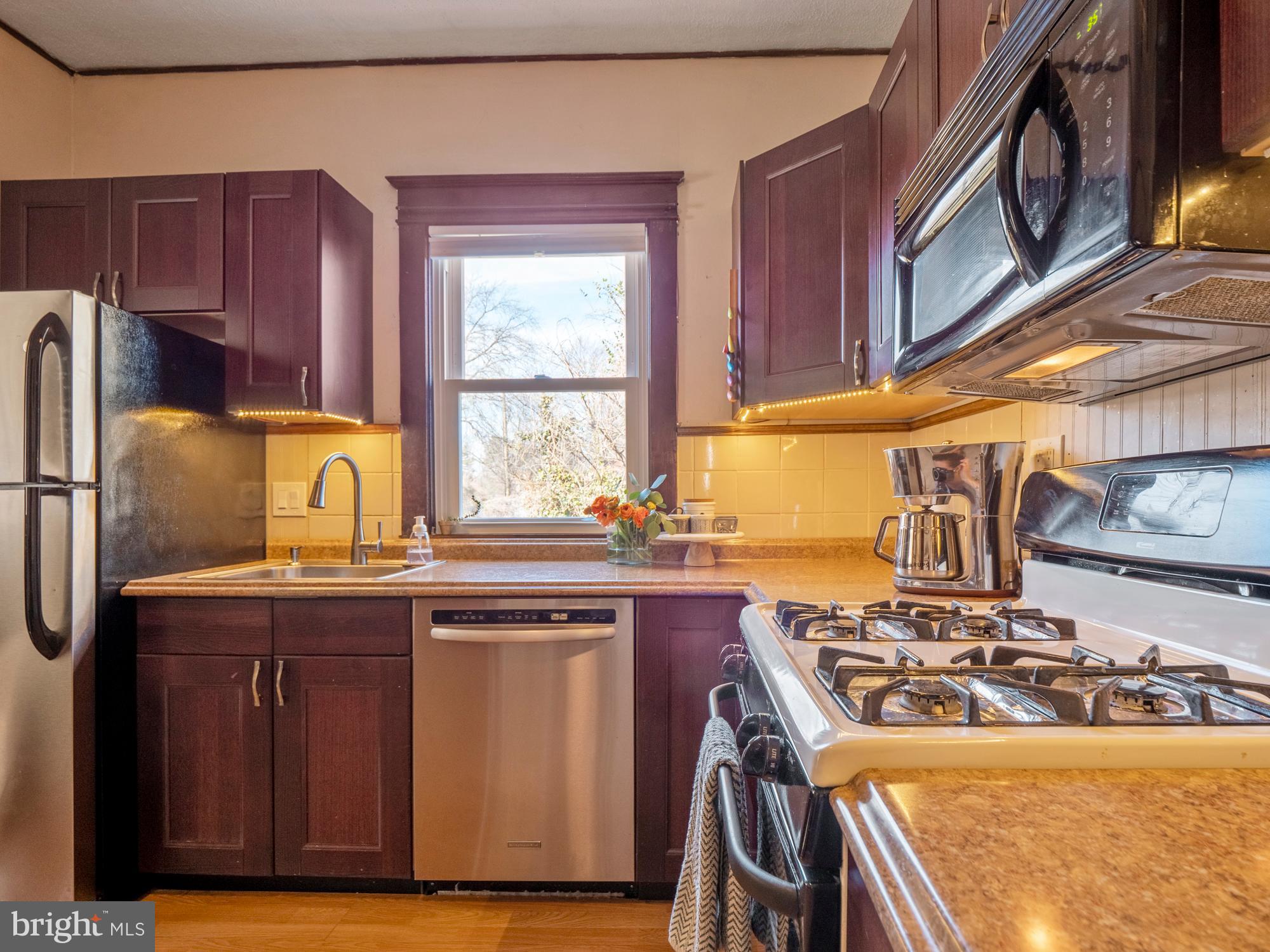 8816 Glenville Road Silver Spring, MD 20901 - Photo 12 of 34