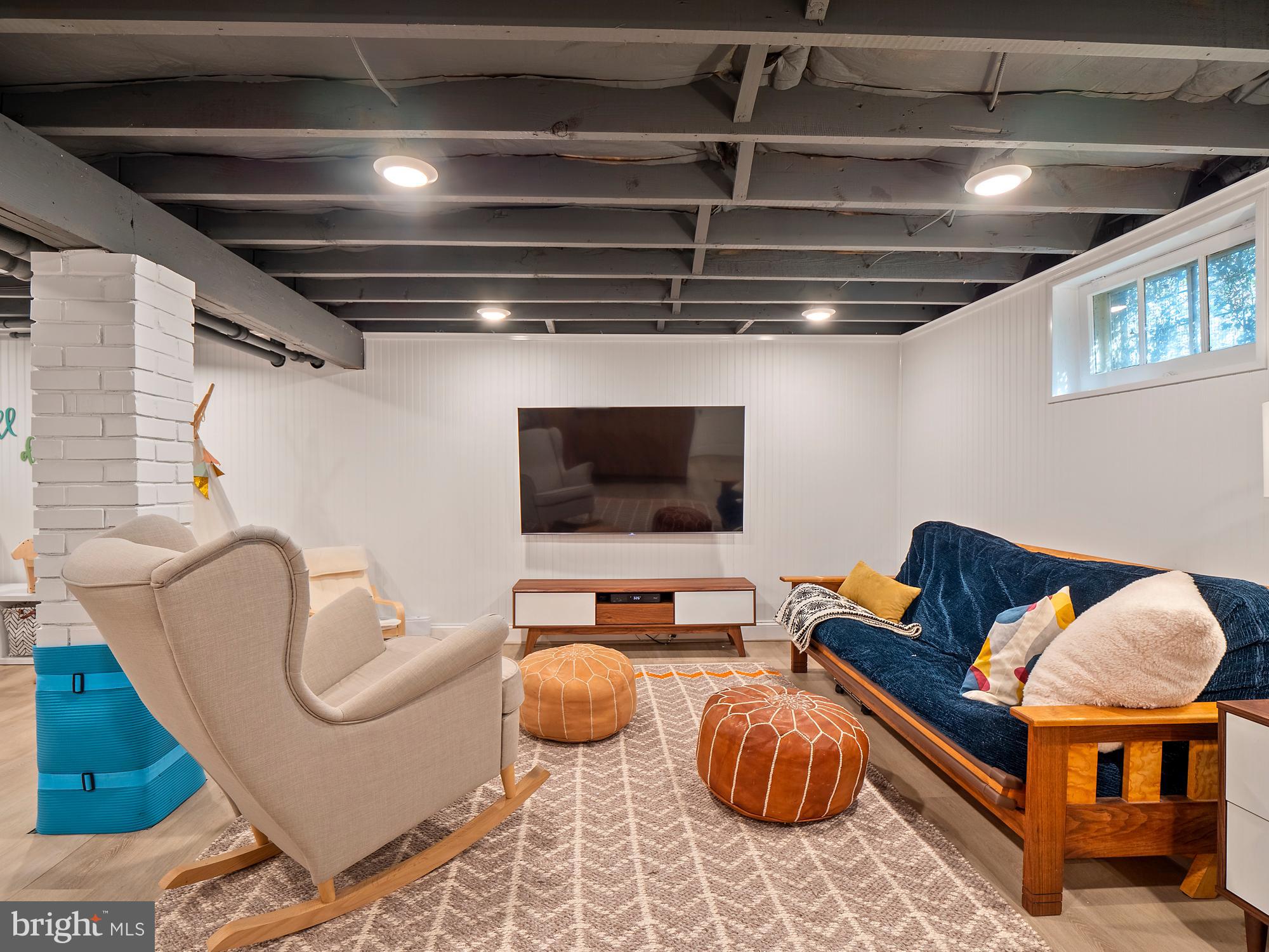 8816 Glenville Road Silver Spring, MD 20901 - Photo 5 of 34