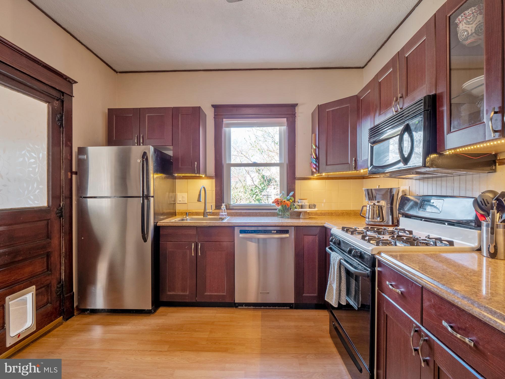 8816 Glenville Road Silver Spring, MD 20901 - Photo 10 of 34