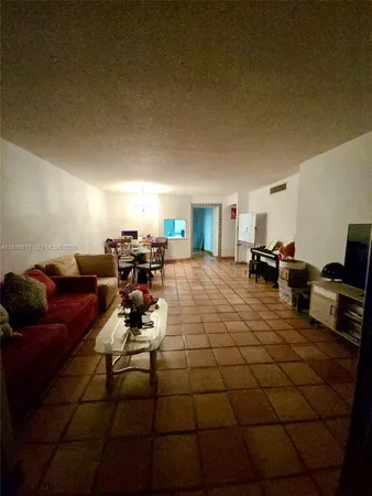 $2,200 | 1750 Northeast 191st Street, Unit 6203, Miami, FL 33179