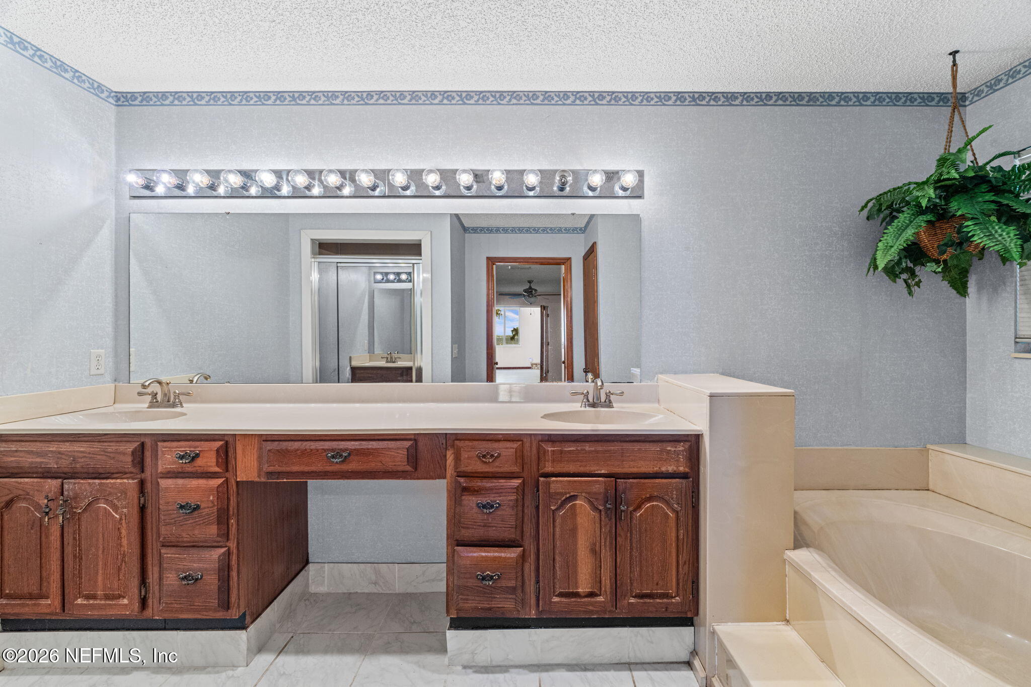 4841 Raggedy Point Road Fleming Island, FL 32003 - Photo 37 of 62 Primary suite bath 1