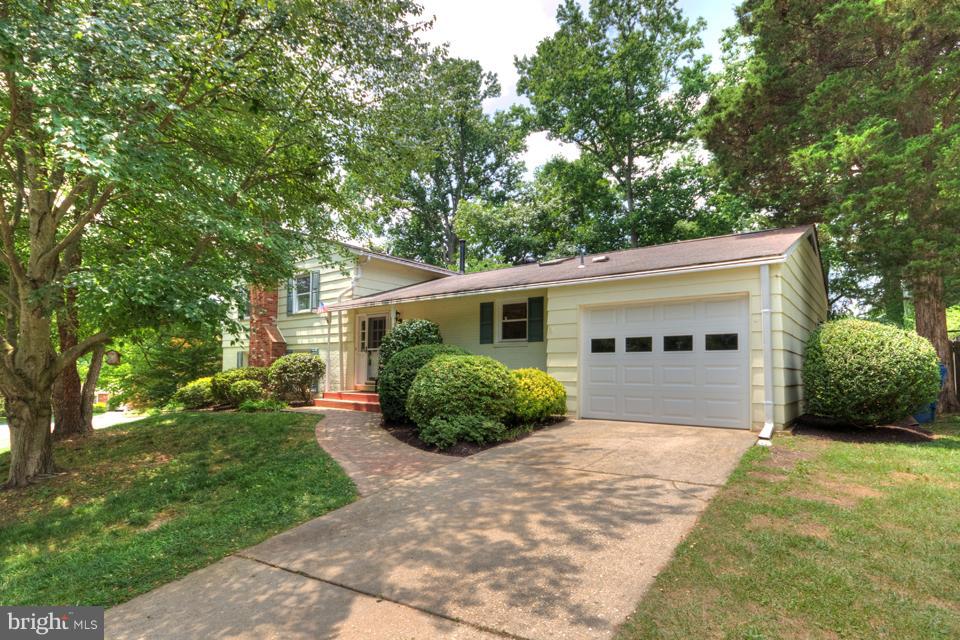 7008 Gillings Road Springfield, VA 22152 - Photo 1 of 27 Exterior (Front)