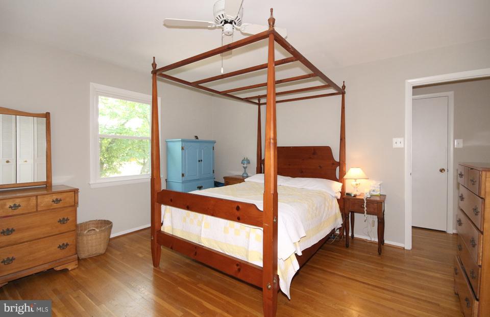 7008 Gillings Road Springfield, VA 22152 - Photo 17 of 27 Bedroom (Master)