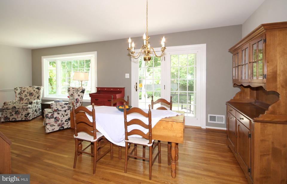 7008 Gillings Road Springfield, VA 22152 - Photo 8 of 27 Dining Room