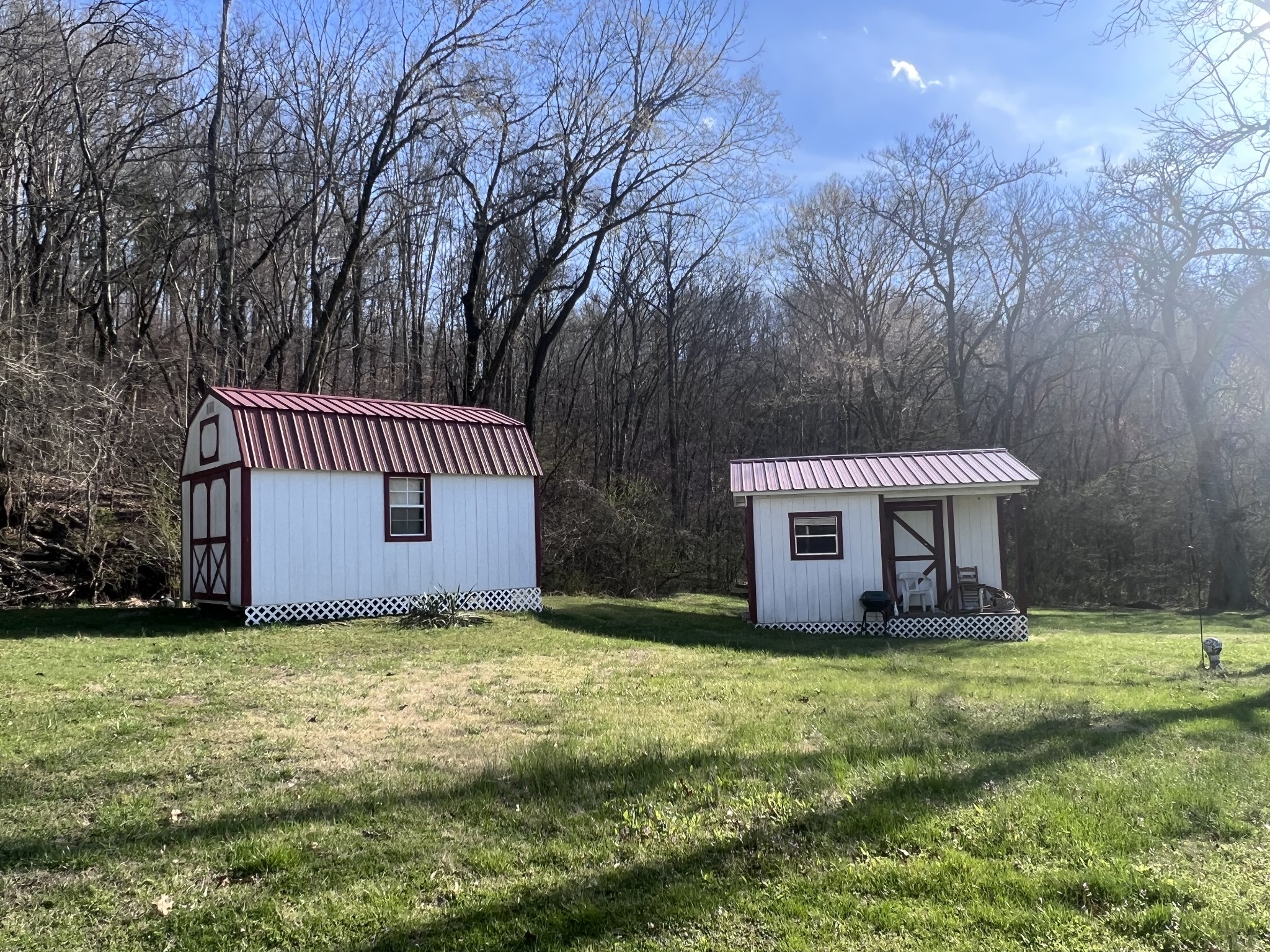 285 Spring Creek Road Lawrenceburg, TN 38464 - Photo 9 of 45 a view of a house with a yard