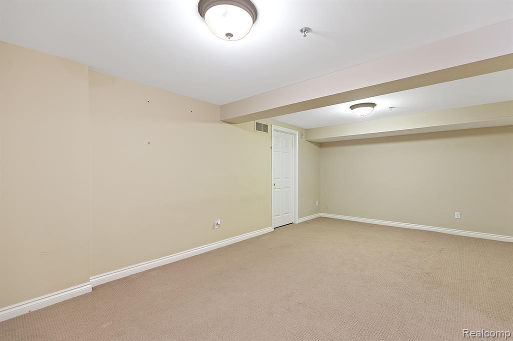 45493 North Stonewood Road Canton, MI 48187 - Photo 23 of 27