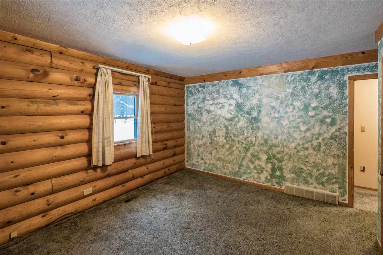 9422 North Reynolds Road Traverse City, MI 49684 - Photo 25 of 30 1870471-24.JPG