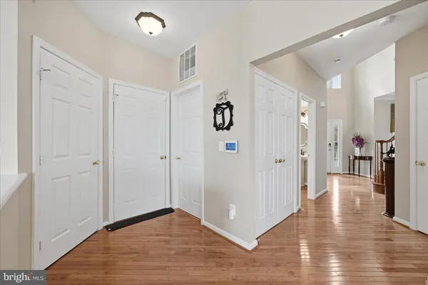 $1,075,000 | 18714 Drummond Place, Leesburg, VA 20176