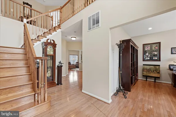 $1,075,000 | 18714 Drummond Place, Leesburg, VA 20176