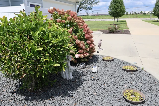 $399,900 | 1421 East Co Road 1000 South, Clayton, IN 46118