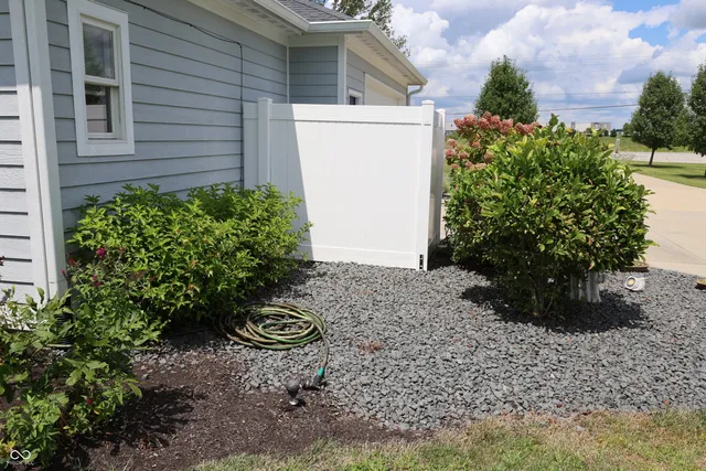 $399,900 | 1421 East Co Road 1000 South, Clayton, IN 46118