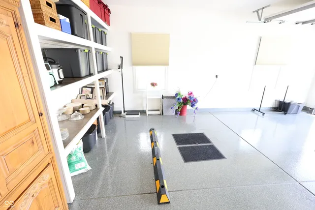 $399,900 | 1421 East Co Road 1000 South, Clayton, IN 46118