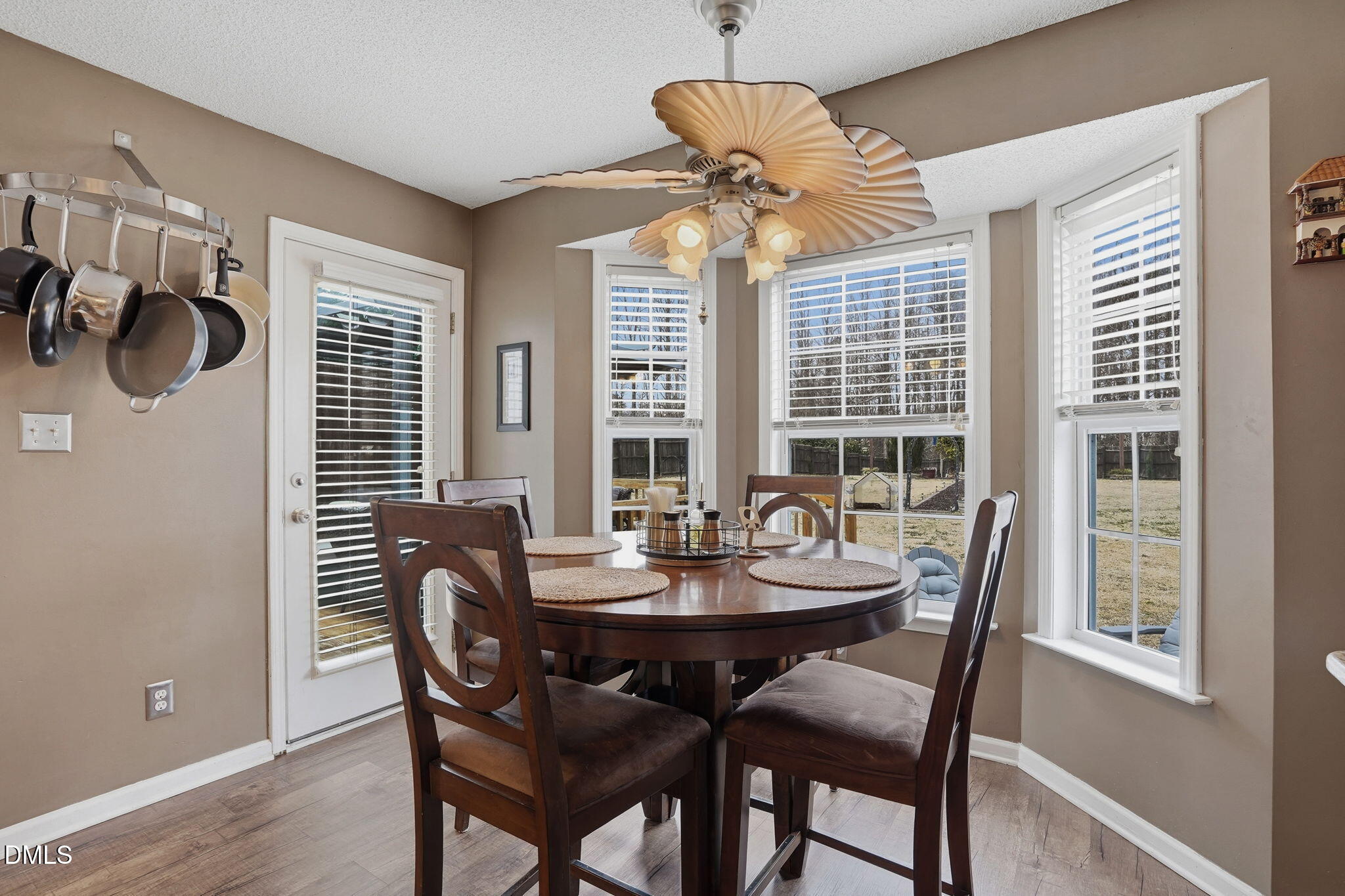 322 Saddle Ridge Drive Willow Spring, NC 27592 - Photo 7 of 25 Kitchen Nook