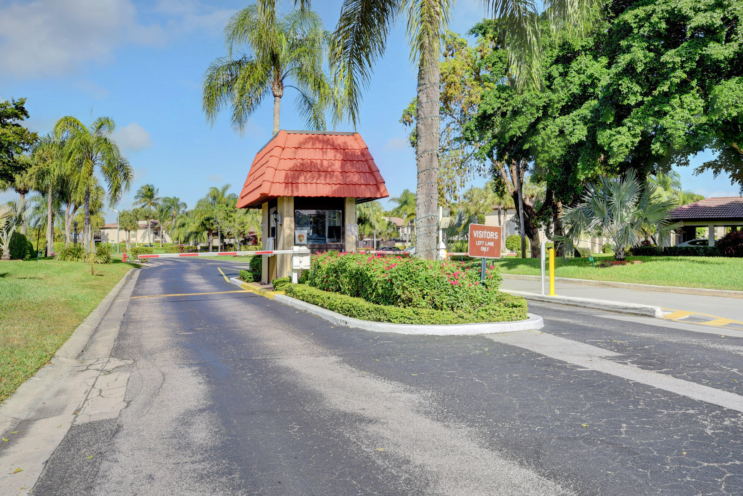 21209 Lago Circle, Unit 12F Boca Raton, FL 33433 - Photo 3 of 54 61_fairways (5)