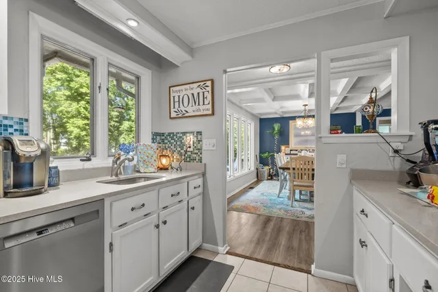 $749,000 | 124 Oakleaf Drive, Pine Knoll Shores, NC 28512