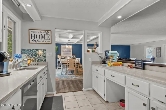 $749,000 | 124 Oakleaf Drive, Pine Knoll Shores, NC 28512