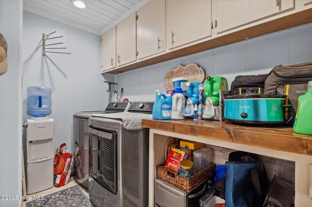 $749,000 | 124 Oakleaf Drive, Pine Knoll Shores, NC 28512