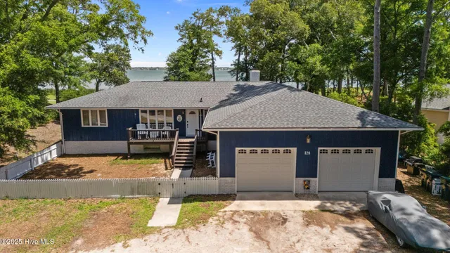 $749,000 | 124 Oakleaf Drive, Pine Knoll Shores, NC 28512