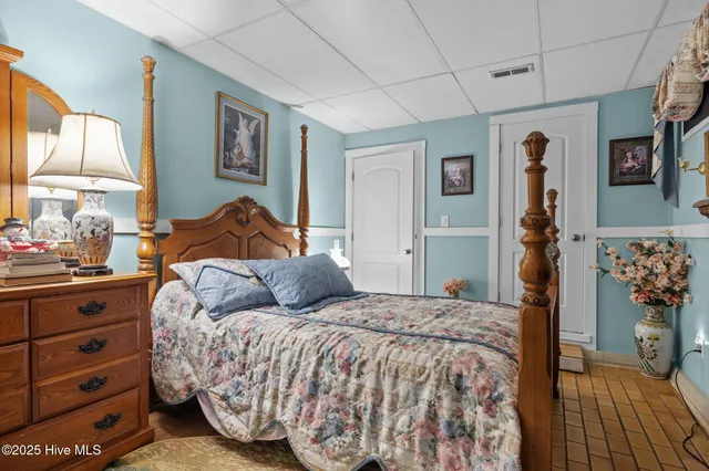 $749,000 | 124 Oakleaf Drive, Pine Knoll Shores, NC 28512