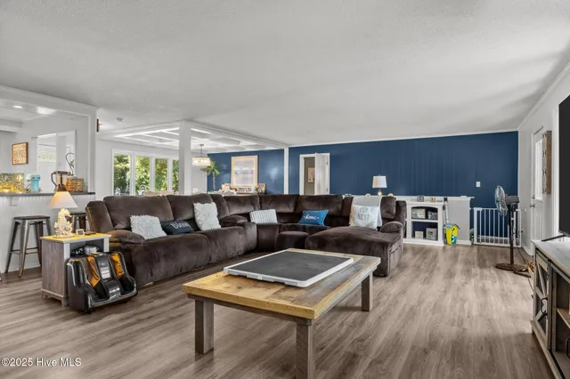 $749,000 | 124 Oakleaf Drive, Pine Knoll Shores, NC 28512