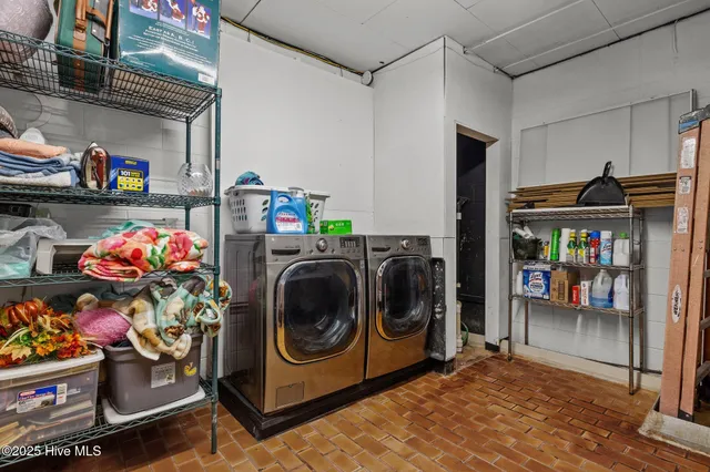 $749,000 | 124 Oakleaf Drive, Pine Knoll Shores, NC 28512