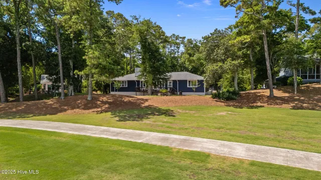 $749,000 | 124 Oakleaf Drive, Pine Knoll Shores, NC 28512