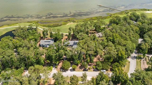 $749,000 | 124 Oakleaf Drive, Pine Knoll Shores, NC 28512