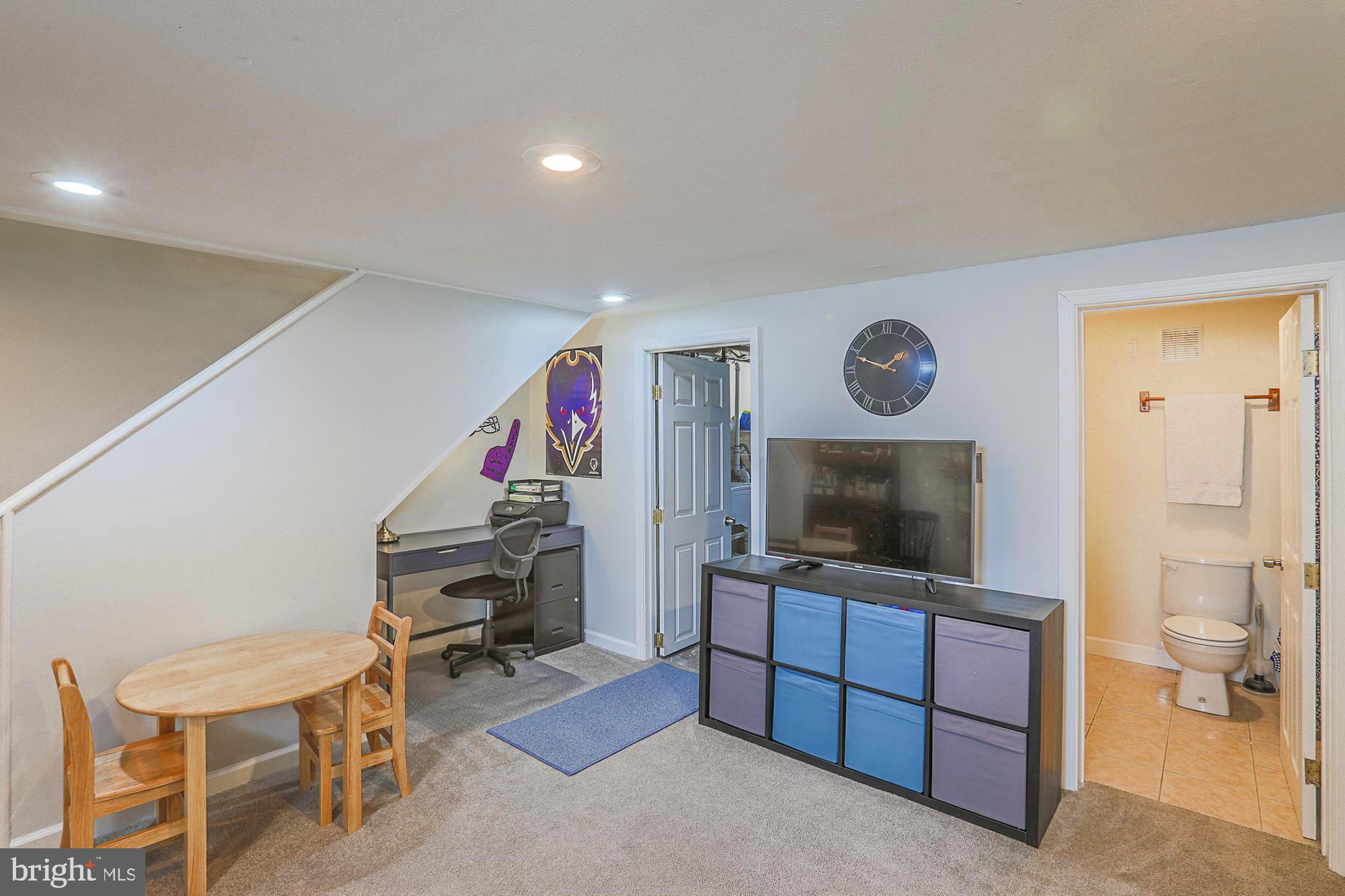 1738 Pin Oak Road Baltimore, MD 21234 - Photo 11 of 29