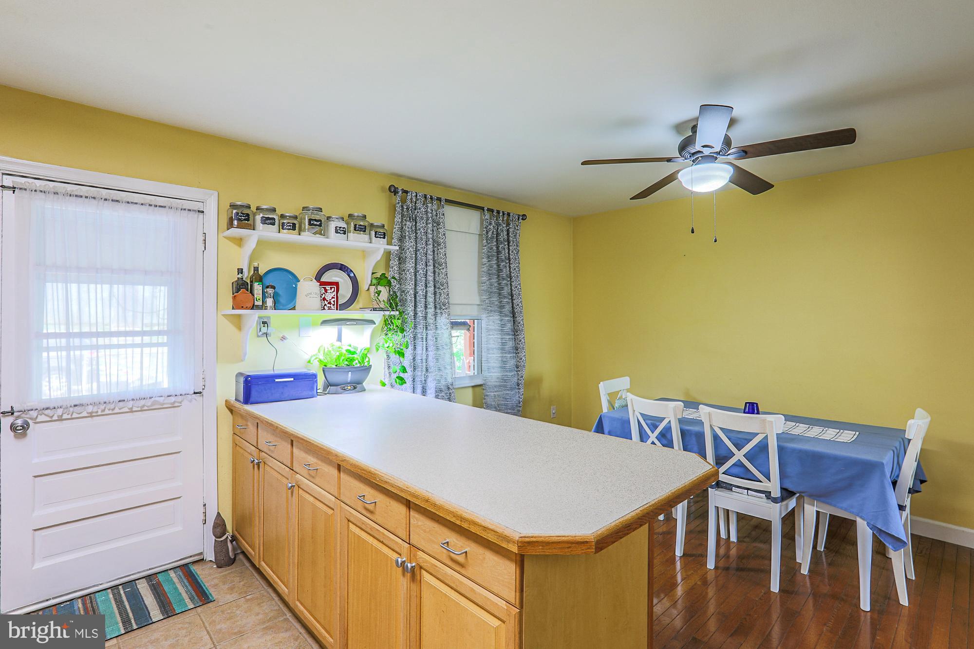 1738 Pin Oak Road Baltimore, MD 21234 - Photo 7 of 29