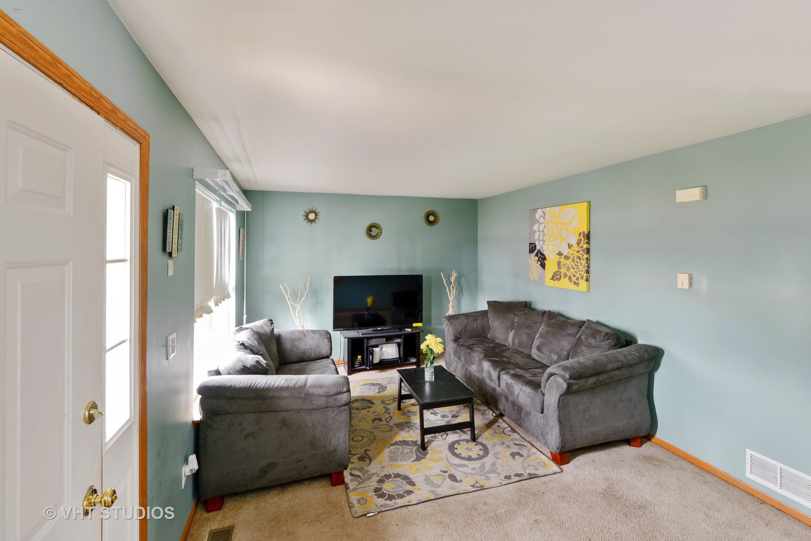 763 Ridge Drive DeKalb, IL 60115 - Photo 3 of 10