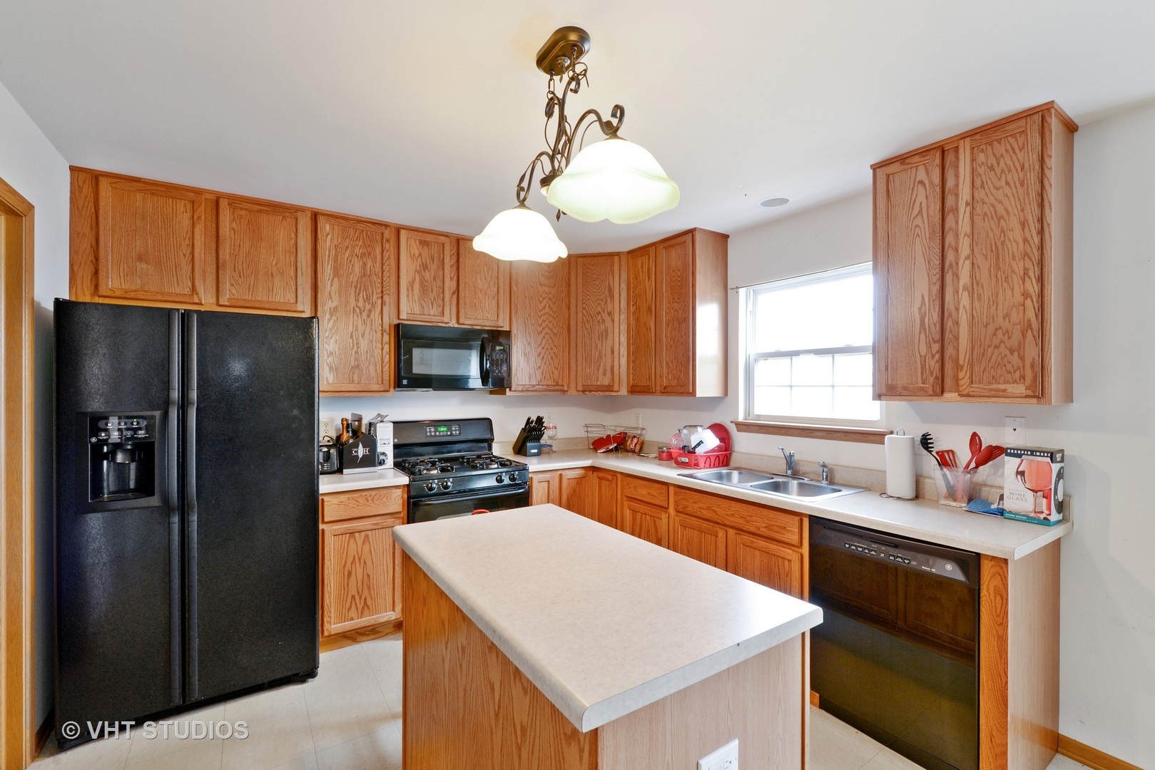 763 Ridge Drive DeKalb, IL 60115 - Photo 5 of 10