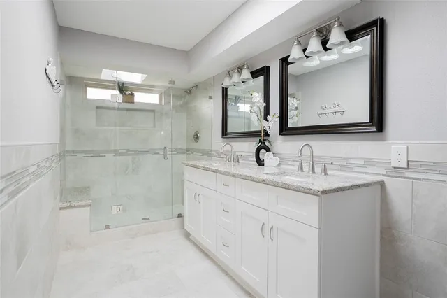 $3,200 | 1610 St James Drive, Carrollton, TX 75007