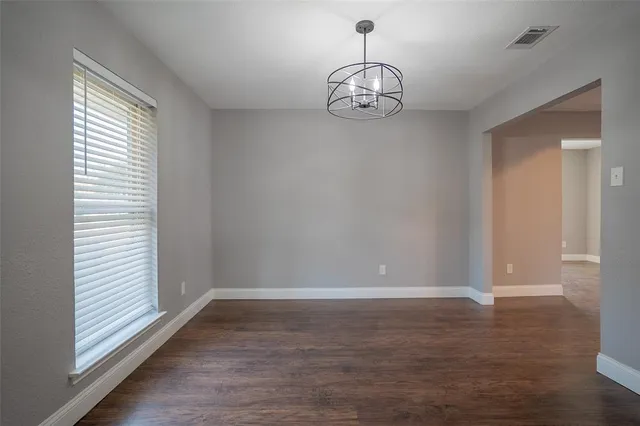 $3,200 | 1610 St James Drive, Carrollton, TX 75007