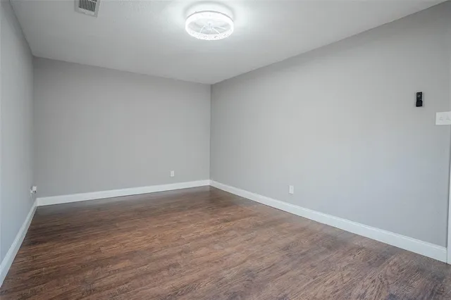 $3,200 | 1610 St James Drive, Carrollton, TX 75007