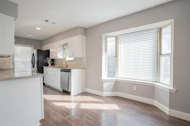 $3,200 | 1610 St James Drive, Carrollton, TX 75007