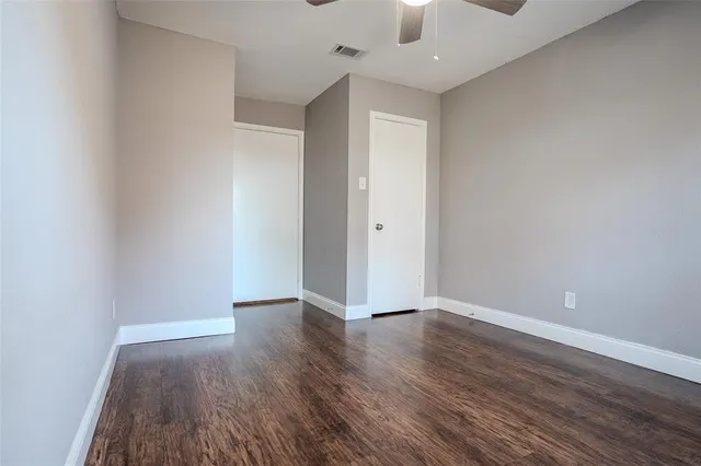 $3,200 | 1610 St James Drive, Carrollton, TX 75007