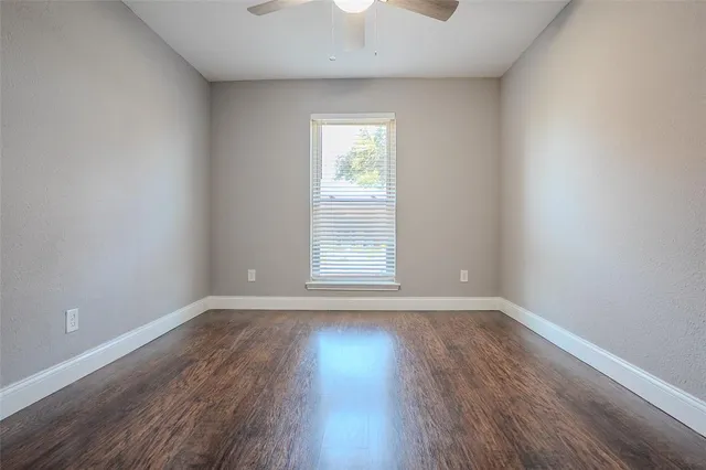 $3,200 | 1610 St James Drive, Carrollton, TX 75007