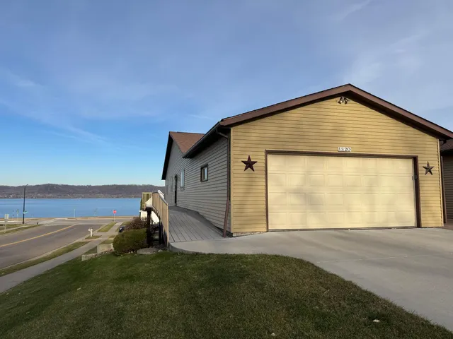 $369,900 | 1320 North High Street, Lake City, MN 55041