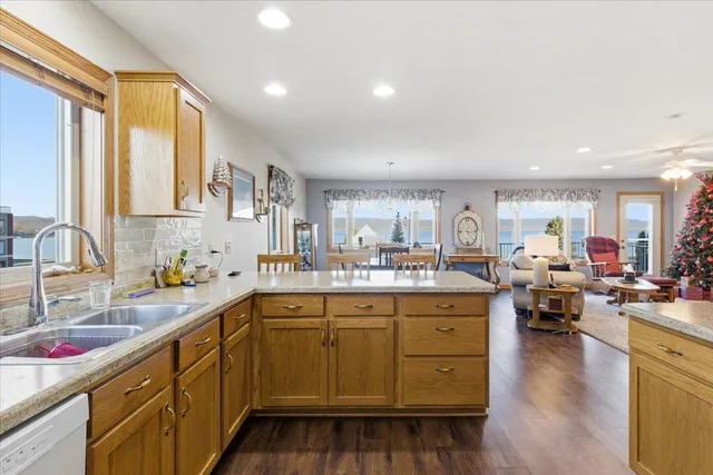 $369,900 | 1320 North High Street, Lake City, MN 55041