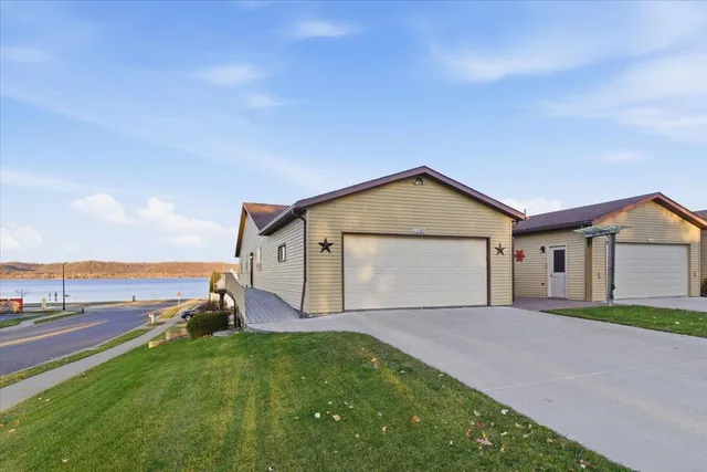 $369,900 | 1320 North High Street, Lake City, MN 55041