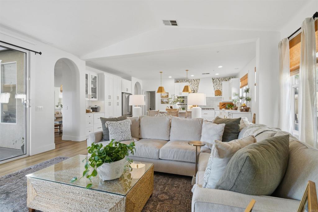 17043 Harvest Point Way Ramona, CA 92065 - Photo 12 of 34