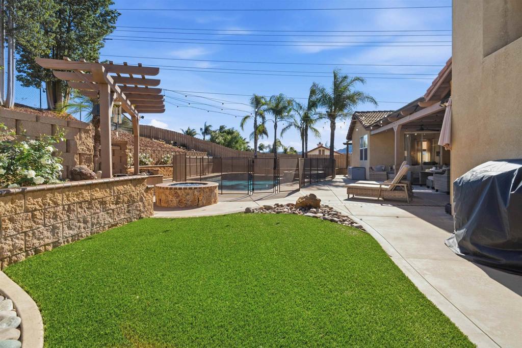 17043 Harvest Point Way Ramona, CA 92065 - Photo 31 of 34
