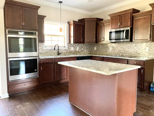 $2,295 | 2002 Jackie Lorraine Drive, Clarksville, TN 37042