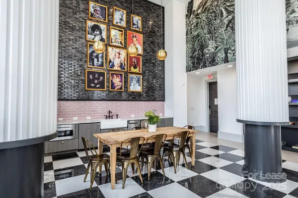 $1,477 | 101 West Morehead Street, Unit S1B, Charlotte, NC 28202