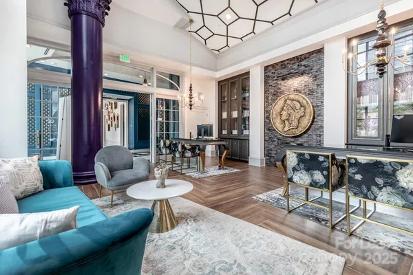 $1,477 | 101 West Morehead Street, Unit S1B, Charlotte, NC 28202