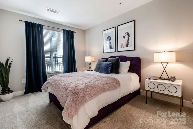 $1,500 | 101 West Morehead Street, Unit S1B, Charlotte, NC 28202