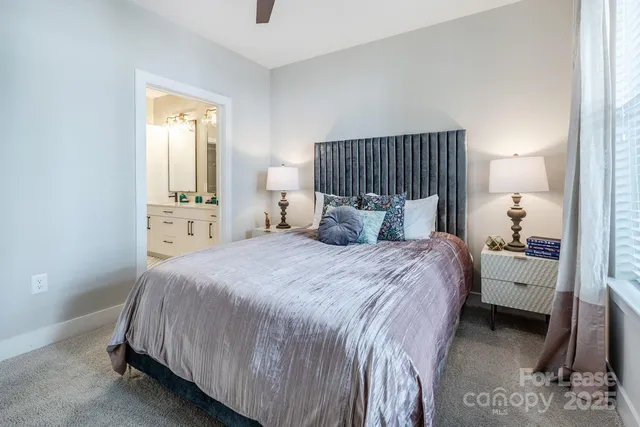 $1,500 | 101 West Morehead Street, Unit S1B, Charlotte, NC 28202