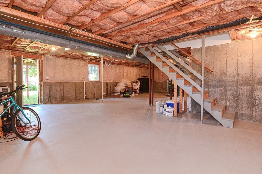 4 Valente Drive Worcester, MA 01604 - Photo 31 of 42