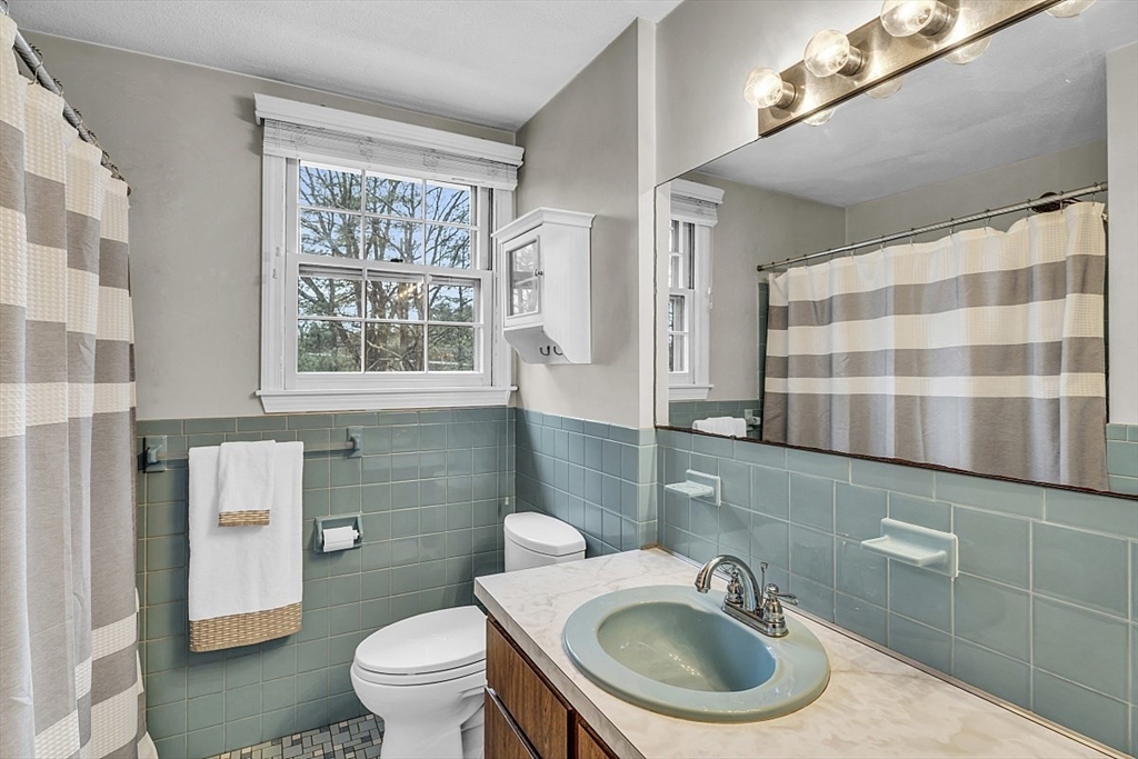 29 Upland Road Burlington, MA 01803 - Photo 27 of 42 Gallery Image 27